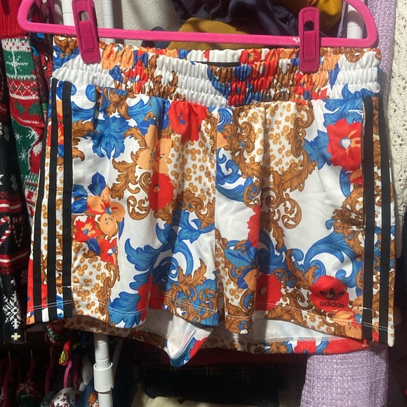 Adidas Originals x HER Studio London Size M Pull-On Shorts White Baroque Floral - Picture 2 of 5